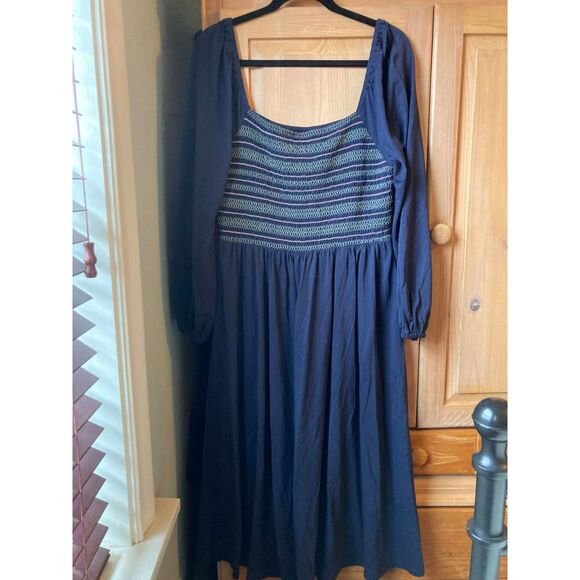 Boden | Rosamund Smocked Long Sleeve Midi Dress w/ pockets | Size 12 - Picture 5 of 6